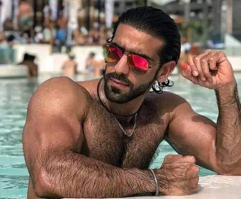 I Pee In  a Japanese Swimming Pool